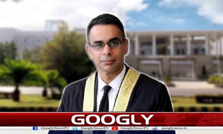 جسٹس بابر ستار کے خلاف سوشل میڈیا مہم پر توہین عدالت کیس سماعت کےلیے مقرر 1 Justice Babar Sattar News in Urdu