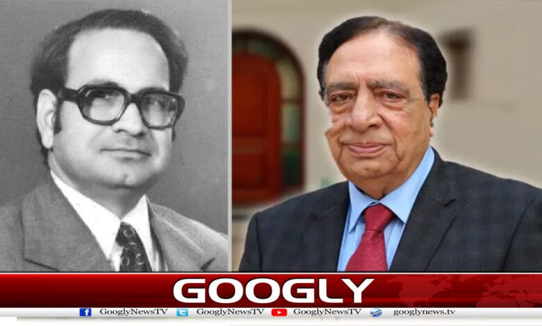 Atta ul Haq Qasmi Famous Column in Urdu