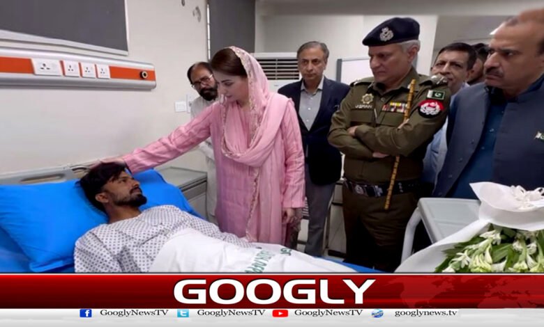 مریم نواز کی ڈاکوؤں کے حملے میں زخمی پولیس اہلکاروں کی عیادت - Maryam Nawaz visiting the injured policemen in the attack by robbers