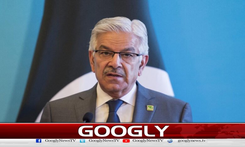 پی ٹی آئی کی خام خیالی ہے کہ سپریم کورٹ میں قیادت کی تبدیلی کےبعد وہ حکومت میں آجائیں گے : خواجہ آصف / PTI thinks that after the change of leadership in the Supreme Court, they will come to the government: Khawaja Asif urdu news