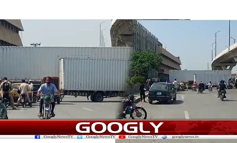 پی ٹی آئی کا جلسہ،جڑواں شہروں کے متعد د راستے کنٹینرز لگا کربند 1 kan