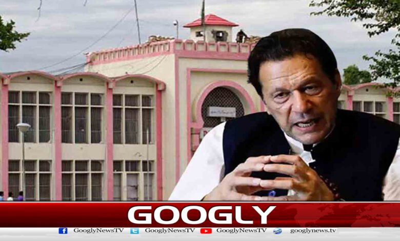 جی ایچ کیو حملہ کیس : جج کو اڈیالہ جیل آنے سے روک دیا گیا، عمران خان پر فرد جرم عائد نہ ہوسکی 1 GHQ attack case: Judge was prevented from coming to Adiala Jail, Imran Khan could not be charged