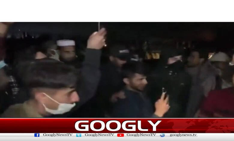 اسلام آباد میں پولیس آپریشن:پی ٹی آئی کارکن گاڑیاں چھوڑ کر فرار 1 اسلام آباد میں پولیس آپریشن:پی ٹی آئی کارکن گاڑیاں چھوڑ کر فرار