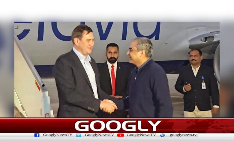 بیلاروس کےوزیرخارجہ وفد کے ہمراہ پاکستان پہنچ گئے