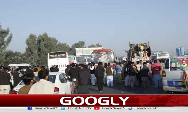 Motorway police suddenly reopen the motorway
