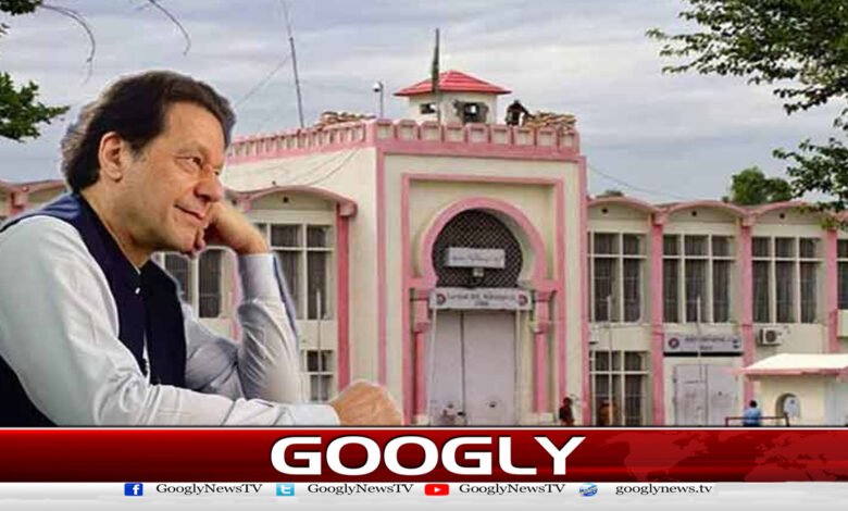 عمران خان کو مزید سات نئے مقدمات میں گرفتار کرلیا گیا 1 Imran Khan was arrested in seven more new cases