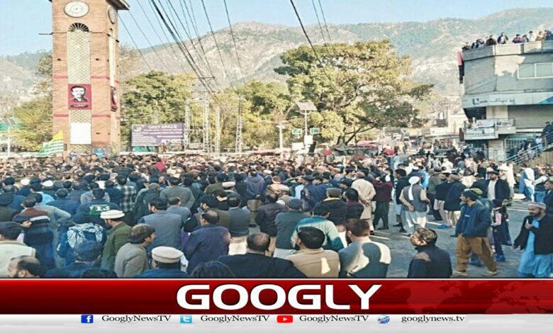 Negotiations on presidential ordinance stalled, protesters threaten to march towards Islamabad