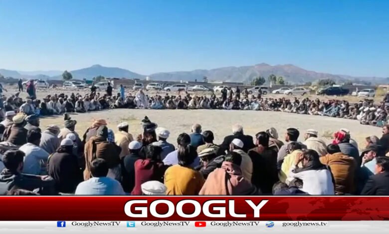 Law and order situation in Kurram district further tense, citizens protest