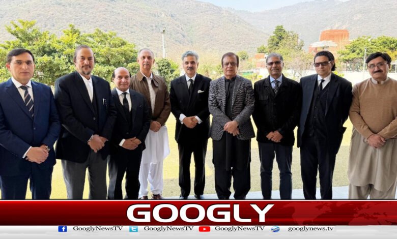 چیف جسٹس کو اپوزیشن نے سیاسی قیدیوں کے مسائل سے آگاہ کیا، سپریم کورٹ اعلامیہ 1 Chief Justice, PTI meeting: Umar Ayub highlighted the problems faced by Imran and other leaders, Supreme Court statement