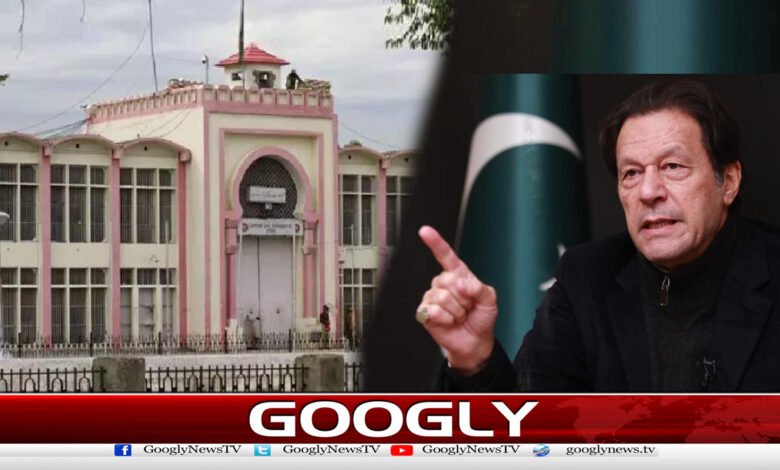 دہشتگردی کیخلاف جنگ میں عوام ،فوج کو ساتھ کھڑاہوناہوگا،عمران خان 1 The people and the army will have to stand together in the war against terrorism, Imran Khan