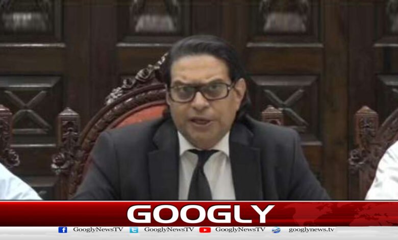 Why does the government not want to recover PIA's 220 billion rupees loss?