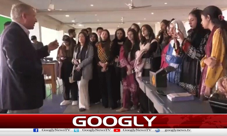 آئی ایس پی آر انٹرن شپ کے شرکا کا لاہور گیریژن شوٹنگ گیلری کا دورہ 1 Visit of ISPR Internship Participants to Lahore Garrison Shooting Gallery