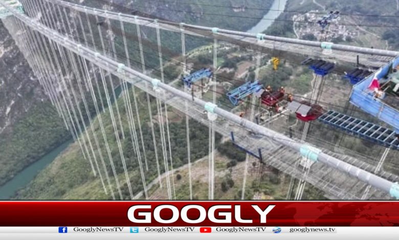 چین نے 627میٹردنیاکابلندترین پل بنالیا 1 China builds world's highest bridge at 627 meters