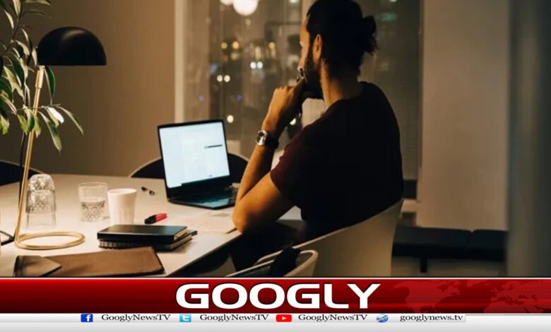 Working extra hours every week is harmful to mental health