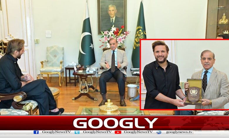 Shahid Afridi meets Prime Minister, commends India for responding