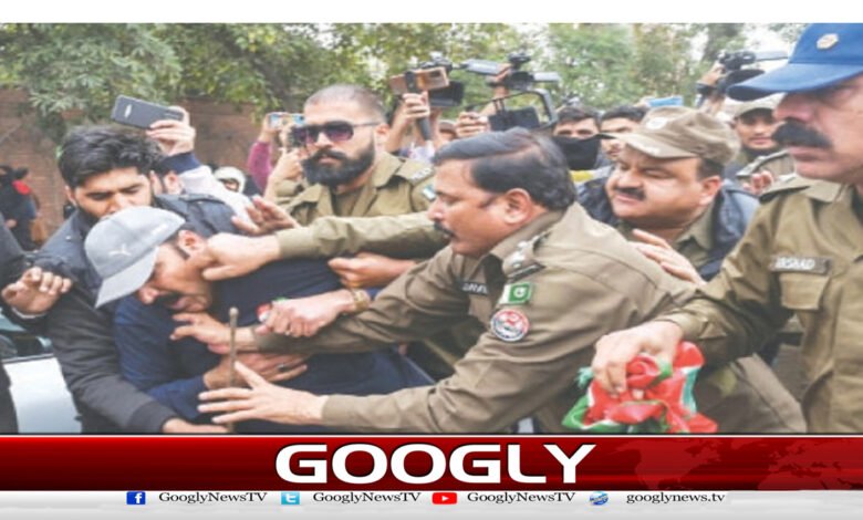 پولیس نے 300 کارکنان کو حراست میں لیا ، پی ٹی آئی کا دعویٰ 1 PTI claims to have arrested 300 workers from Lahore