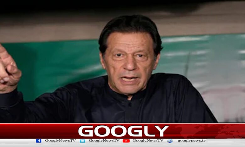 نیب مجھے سیاست سے باہر رکھنے کےلیے استعمال ہو رہا ہے : عمران خان 1 Why is the military leadership not ready to offer a deal to Imran?