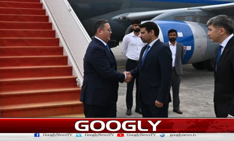 Deputy Prime Minister of Kazakhstan Murat Nurlatov arrives in Islamabad