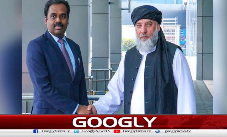 Pakistan closes border, Afghanistan contacts India for trade