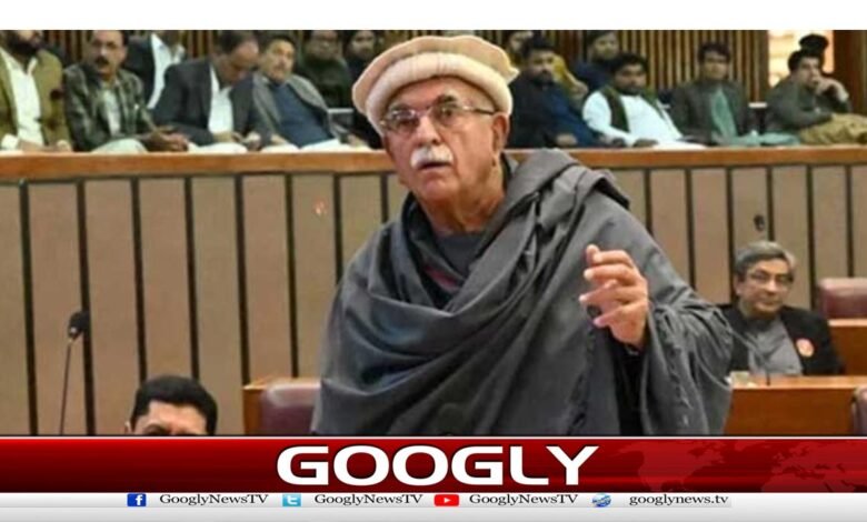 اپوزیشن کا 27ویں آئینی ترمیم کے خلاف احتجاجی تحریک جمعے سے شروع کرنے کا اعلان 1 National Assembly: Mahmood Khan Achakzai tears up 27th Amendment bill