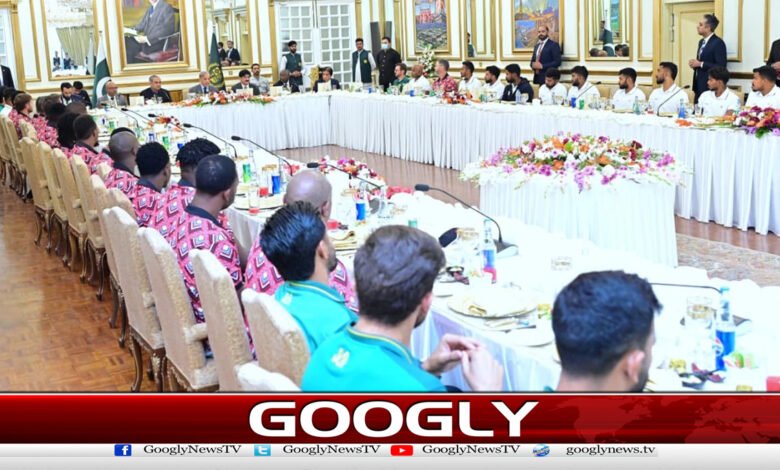 Prime Minister hosts lunch in honor of Sri Lankan and Zimbabwean cricket teams
