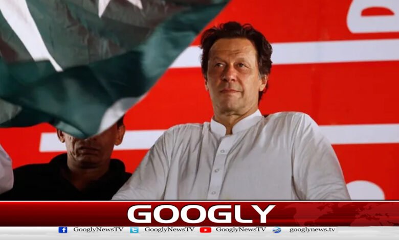 Is Imran or the army responsible for the dying Pakistani politics?