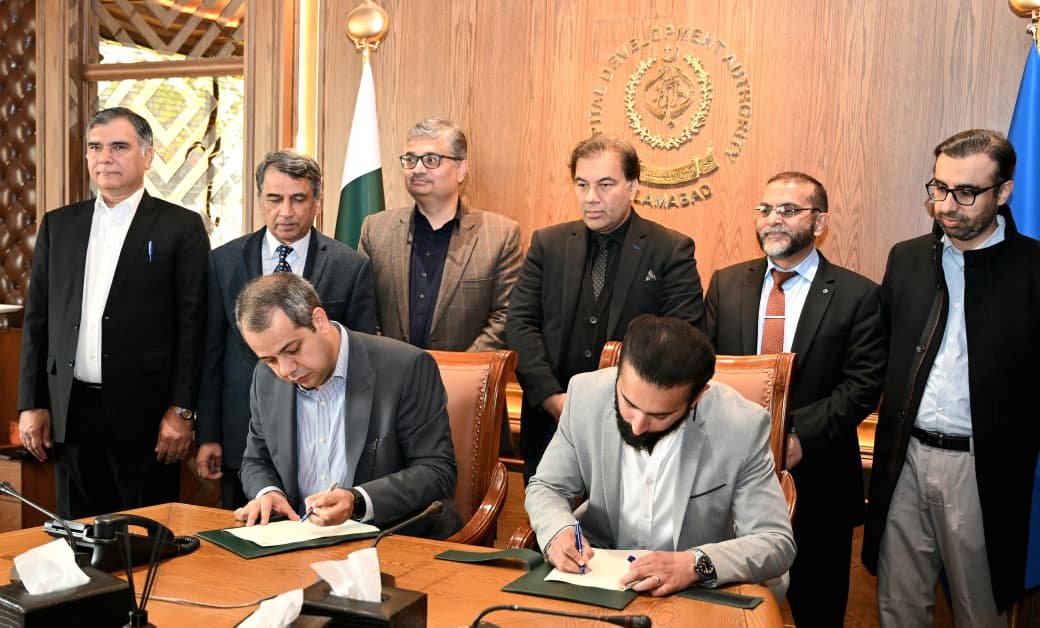 اسلام آباد میں کرکٹ گراؤنڈز کی اپگریڈیشن: سی ڈی اے اور پی سی بی کے درمیان ایم او یو پر دستخط 6 WhatsApp Image 2025 12 05 at 4.41.13 PM