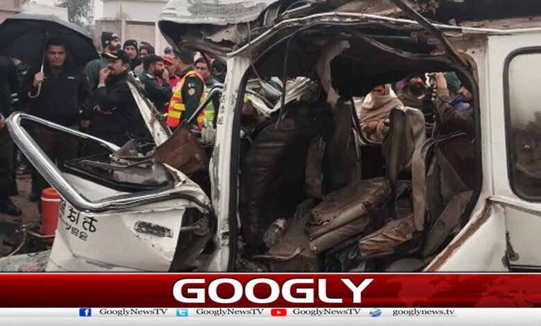 Jhang: 14 people killed in bus-wagon collision