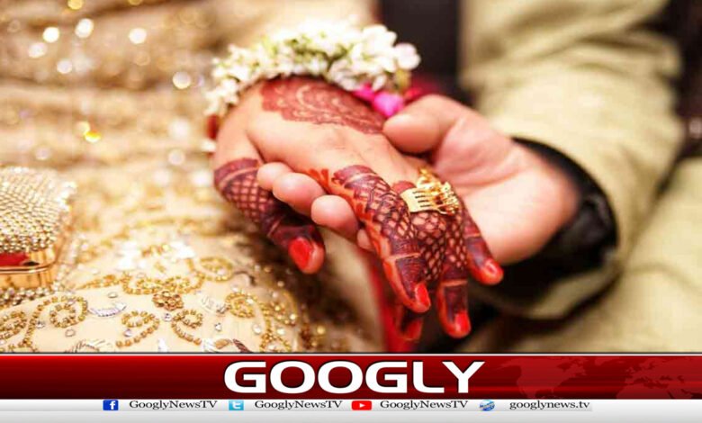 اترپردیش،دلہن نخے سسرال پہنچ کرشوہرسےطلاق لےلی 1 Uttar Pradesh: Bride divorces husband after reaching in-laws