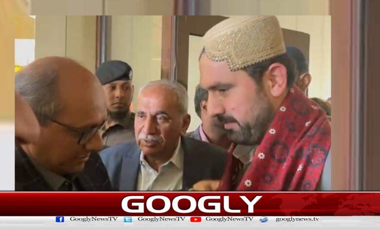 Saeed Ghani warmly welcomes Chief Minister Sohail Afridi upon his arrival in Karachi