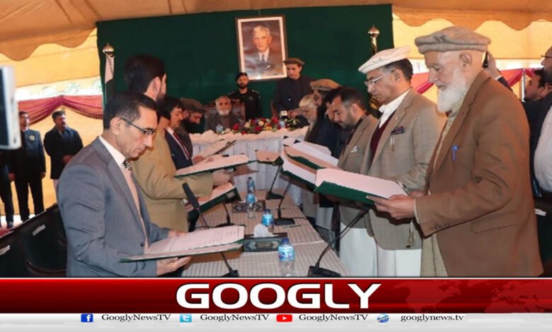گلگت بلتستان کی 14 رکنی نگران کابینہ نے حلف اٹھالیا 1 Gilgit-Baltistan's 14-member caretaker cabinet takes oath