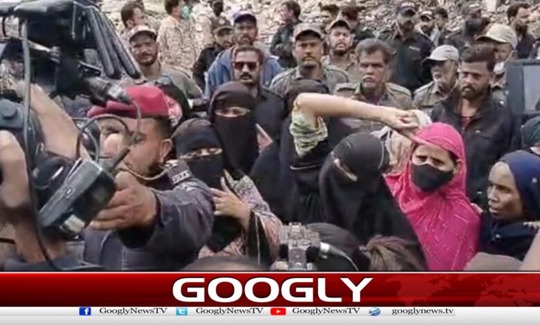 Gul Plaza tragedy: Families of missing persons protest against administration