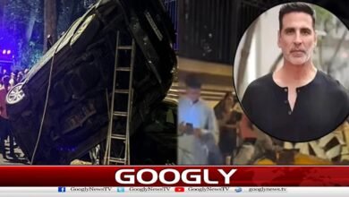 Akshay Kumar and Twinkle Khanna's car involved in an accident