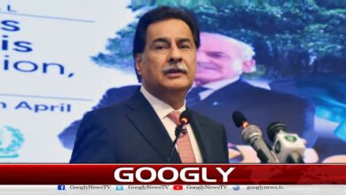 ڈاکٹرز کے کہنے پر عمران خان کو ایک مہینے کےلیے ہسپتال شفٹ کردیں گے: ایاز صادق 2 Imran Khan will be shifted to hospital for a month on doctors' advice: Ayaz Sadiq