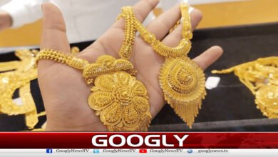 Gold Prices Rise While Silver Remains Stable