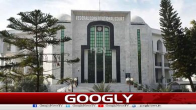 Judge of Federal Constitutional Court Insists: Appear in This Court Before Supreme Court