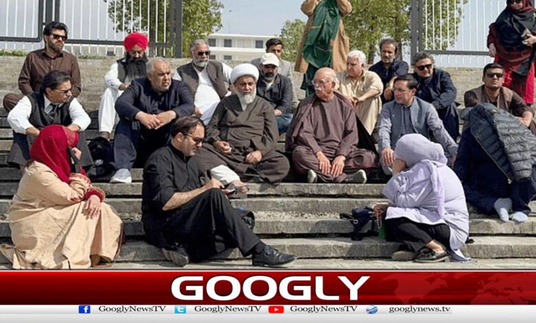 "Imran Khan’s Hospital Transfer: Opposition Alliance Continues Protest on Third Day"