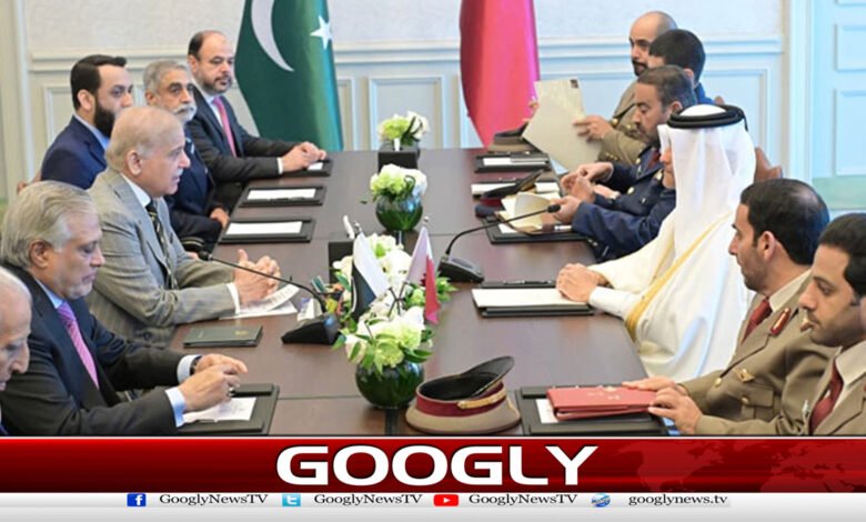 Prime Minister meets Qatari Deputy Prime Minister and Minister of Defense, discusses bilateral issues