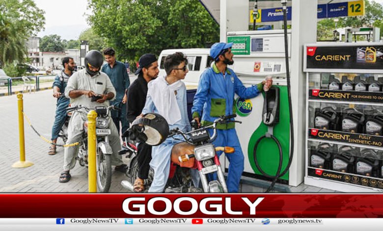 Petroleum Dealers Postpone Decision to Close Petrol Pumps