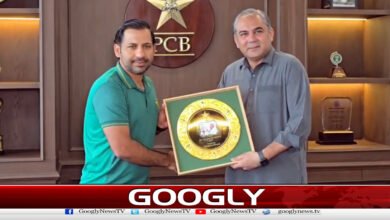 Sarfaraz Ahmed meets Mohsin Naqvi after retirement