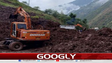 Neelum Highway closed due to rain and landslides, traffic affected