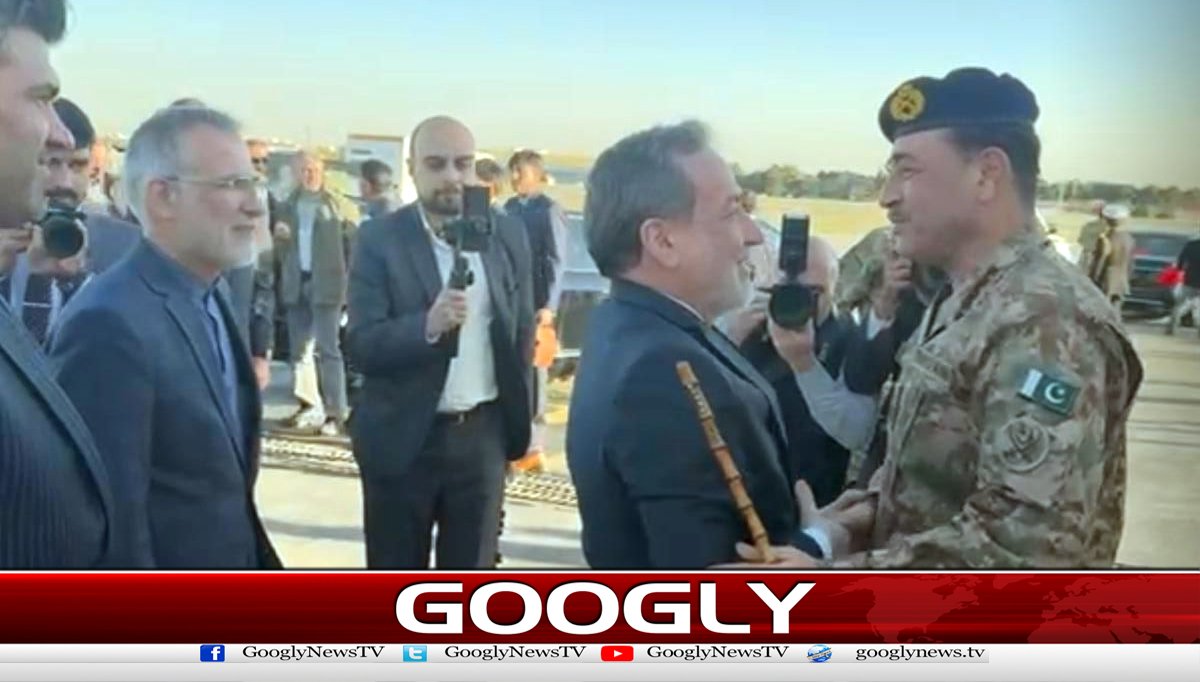 فیلڈ مارشل عاصم منیر اعلیٰ وفد کے ہمراہ مذاکرات کیلئےایران پہنچ گئے