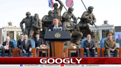 Soldiers should blow themselves up rather than be captured by the enemy, says Kim Jong-un