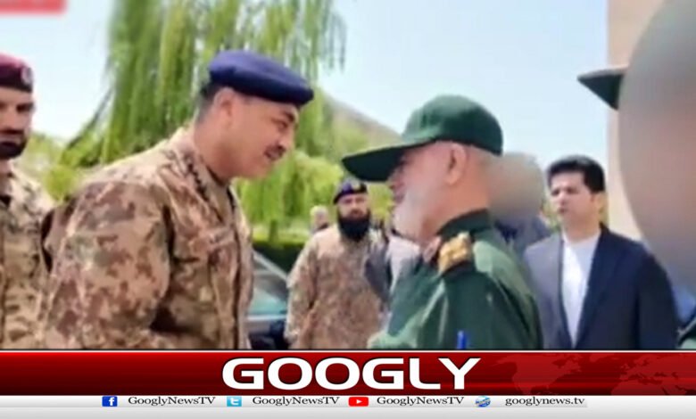 Field Marshal arrives at Khatam Al-Anbiya Headquarters, meets with Major General Ali Abdullahi