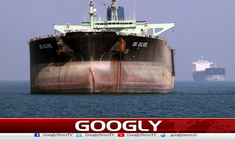 Iran claims 34 oil tankers left Strait of Hormuz despite blockade