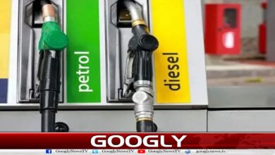 Global prices are stable, but why is petrol more expensive in Pakistan?