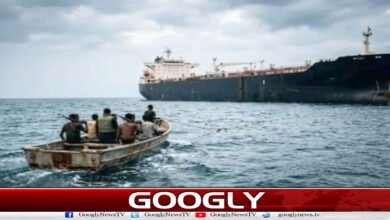 Somali pirates hijack oil tanker off Yemen coast