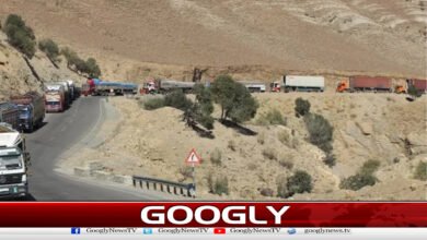 Truck heading from Pakistan to Afghanistan overturns, 18 killed, 29 injured