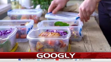 Australian fitness coach claims to lose weight by eating too much
