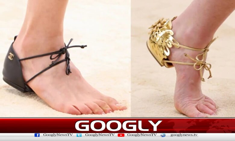 Sandals without soles introduced during fashion show